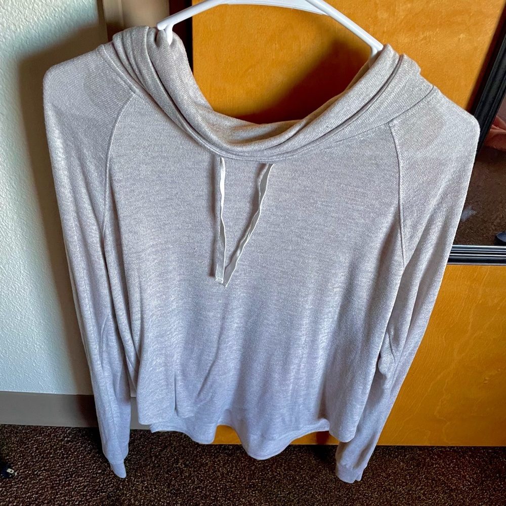 Hollister light sweater